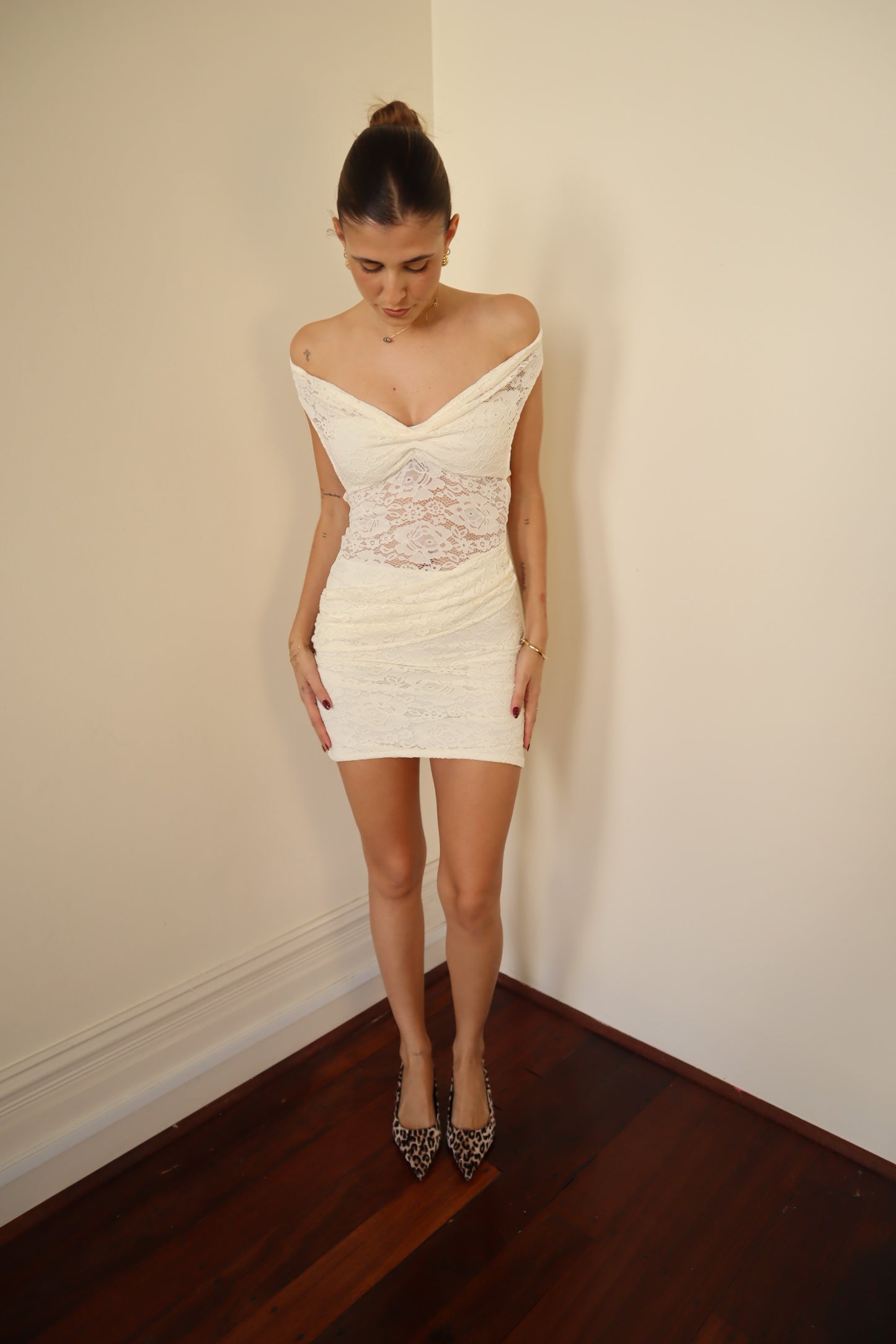 SAMPLE Gena