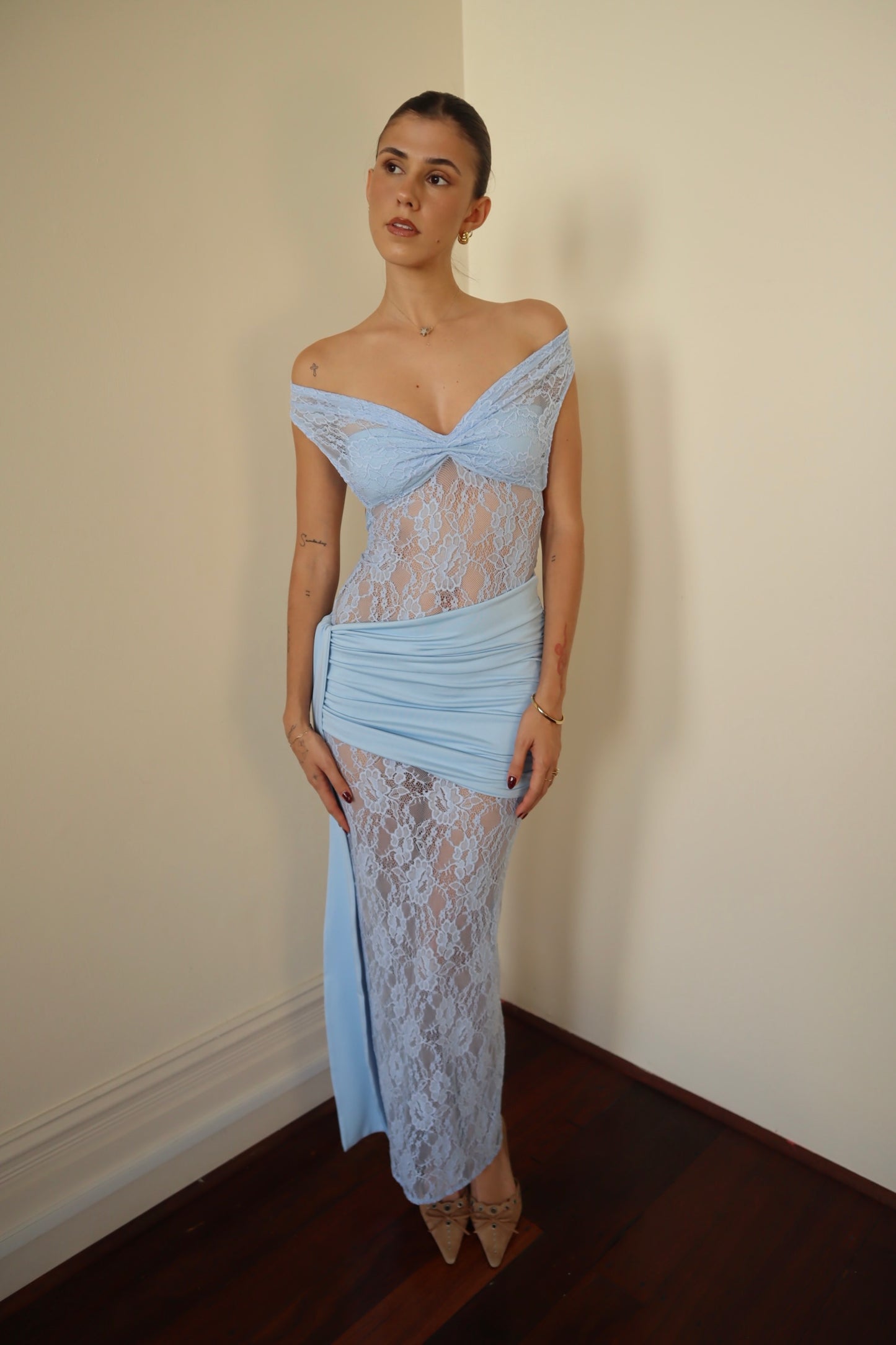 SAMPLE Ivana
