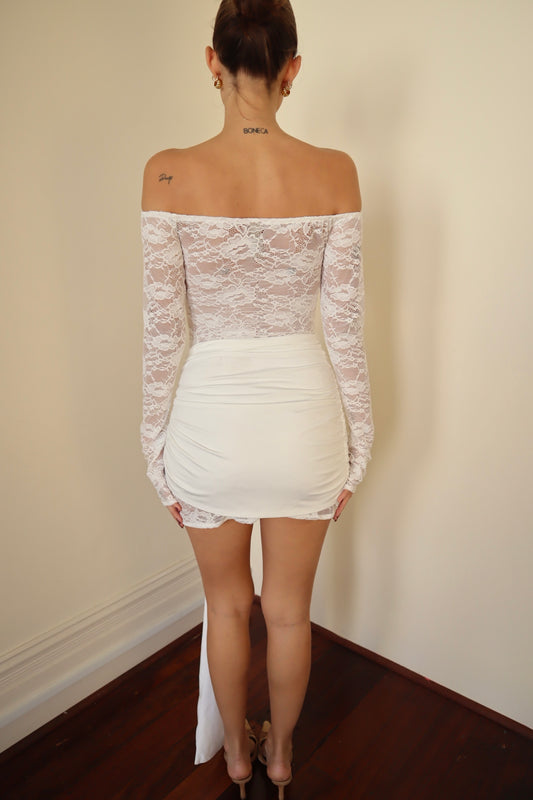 SAMPLE Ortigia off the shoulder
